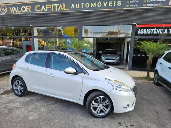 PEUGEOT 208 1.6 GRIFFE 16V FLEX 4P AUTOMÁTICO PEUGEOT 208 1.6 GRIFFE 16V FLEX 4P AUTOMÁTICO